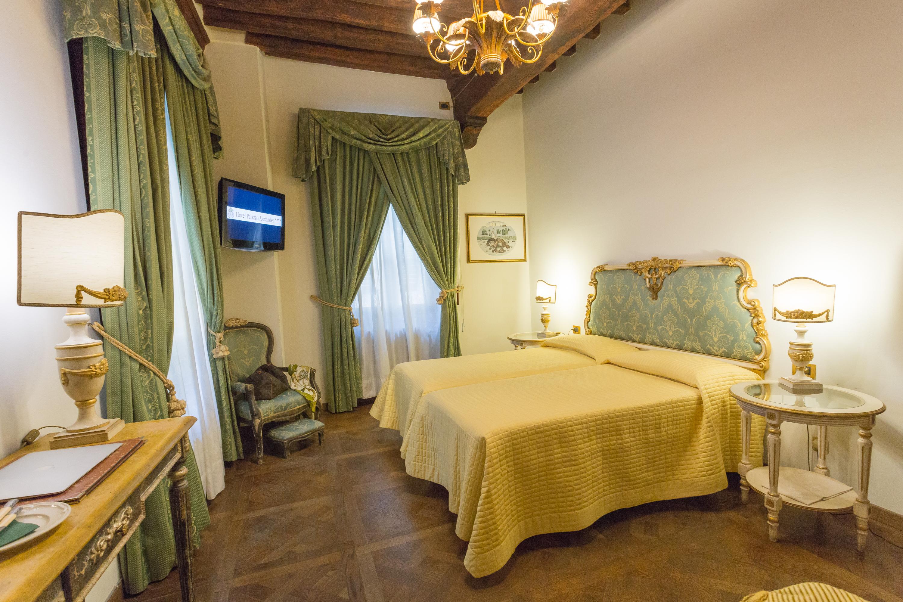 Hotel Palazzo Alexander Lucca Exterior photo