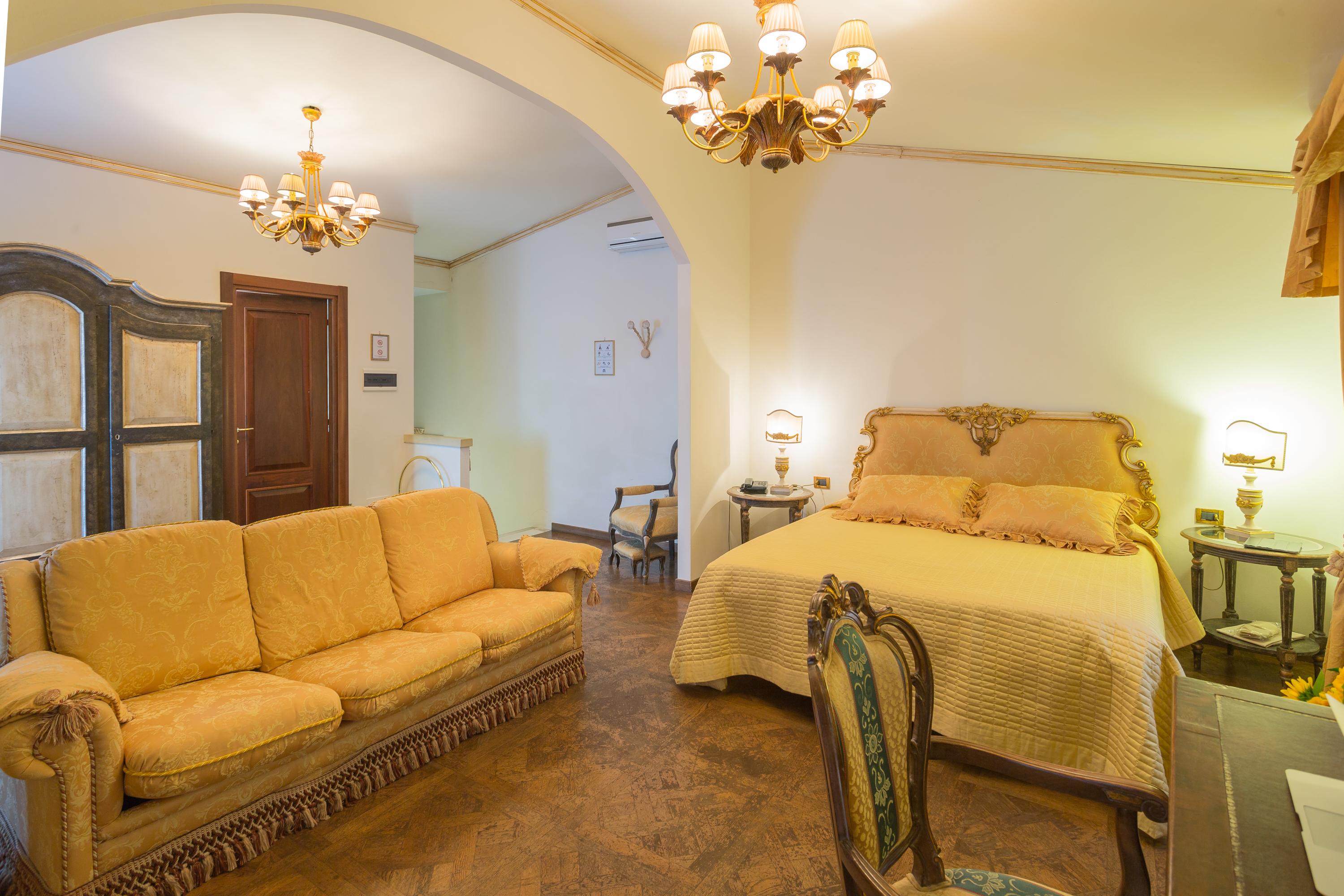 Hotel Palazzo Alexander Lucca Exterior photo
