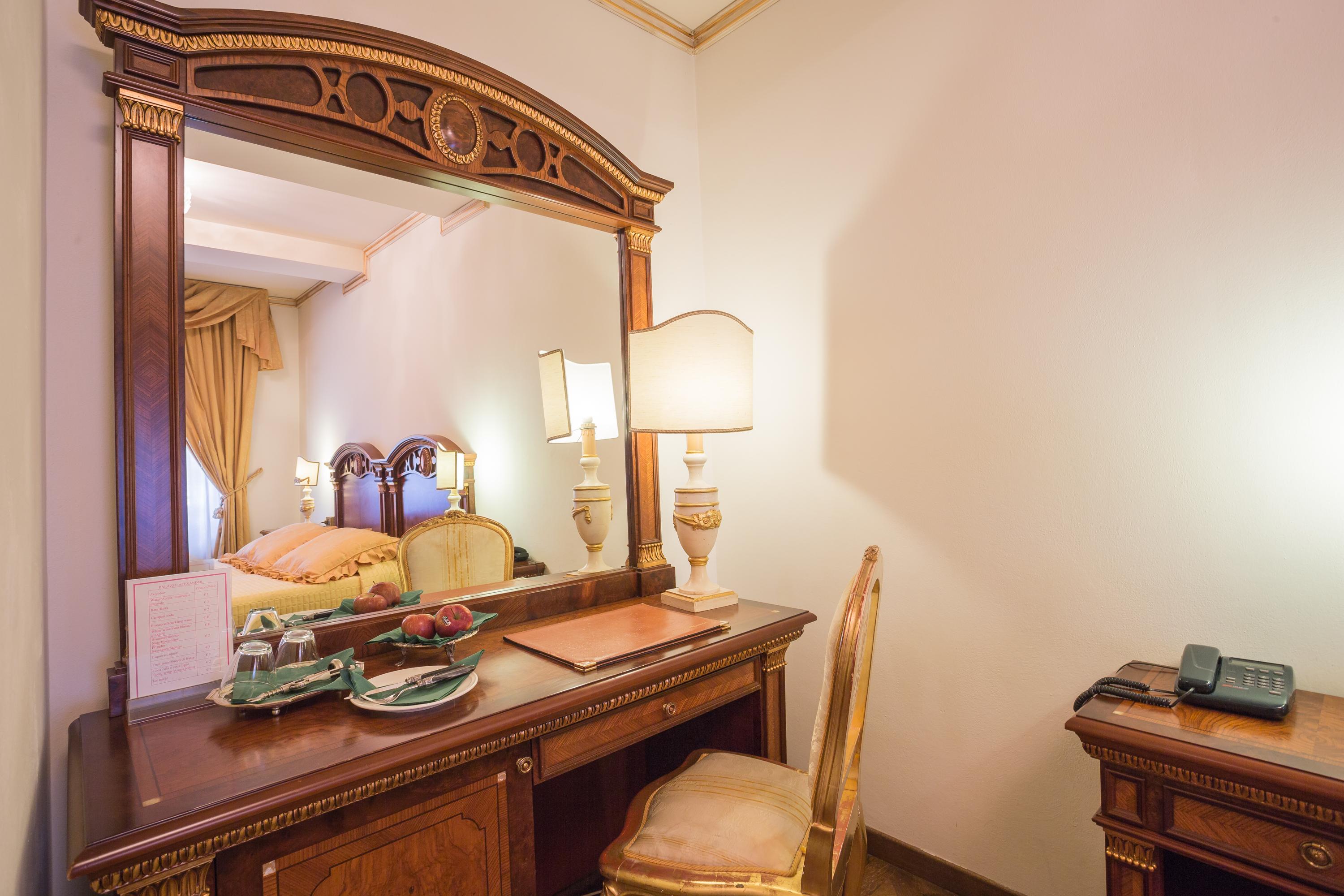 Hotel Palazzo Alexander Lucca Exterior photo
