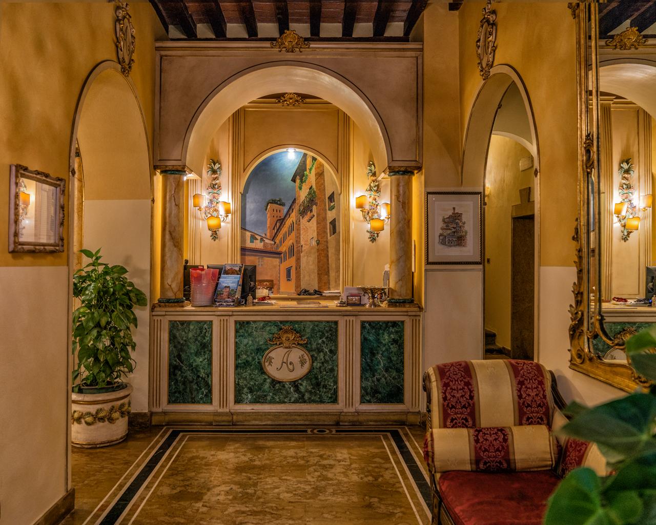 Hotel Palazzo Alexander Lucca Exterior photo