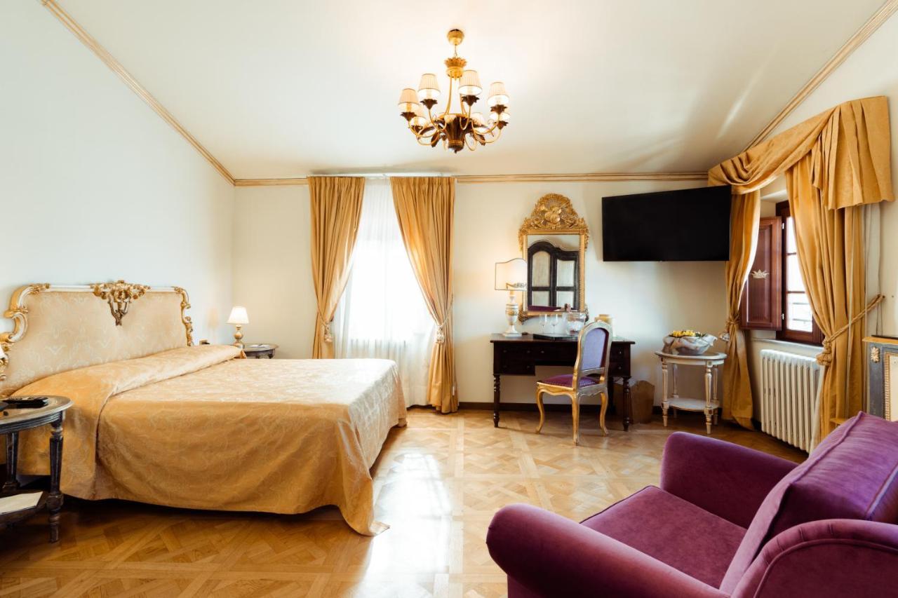 Hotel Palazzo Alexander Lucca Exterior photo