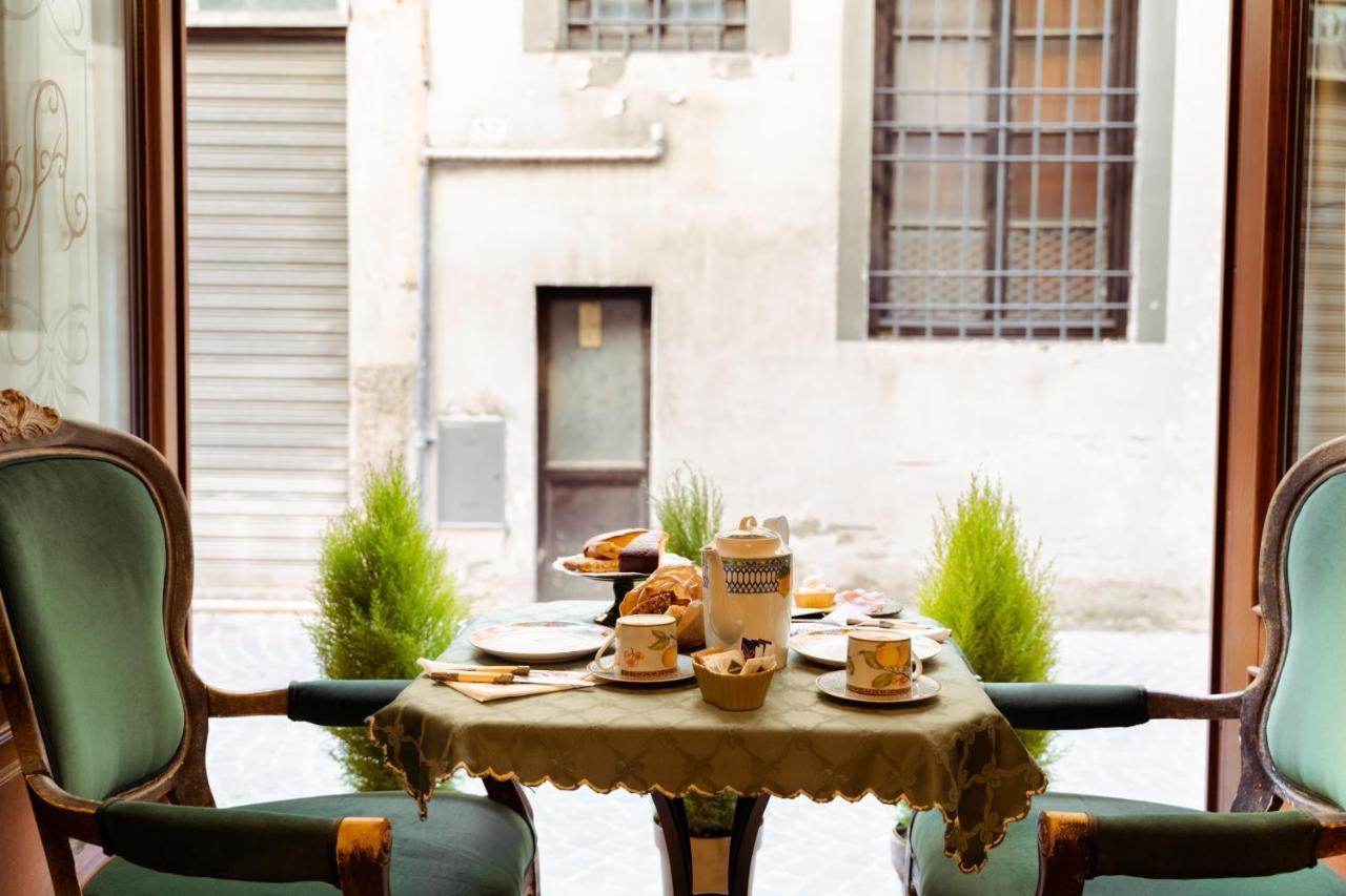 Hotel Palazzo Alexander Lucca Exterior photo