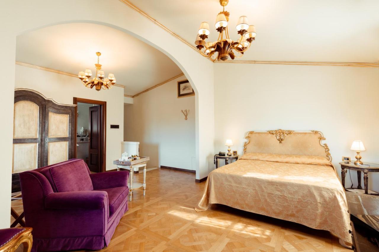 Hotel Palazzo Alexander Lucca Exterior photo