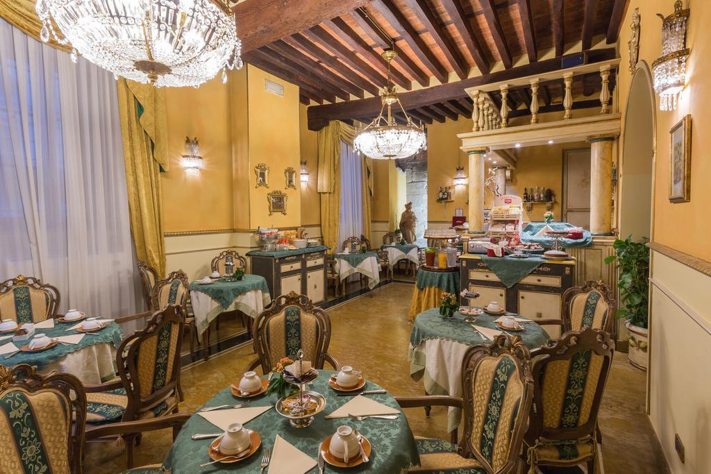 Hotel Palazzo Alexander Lucca Exterior photo