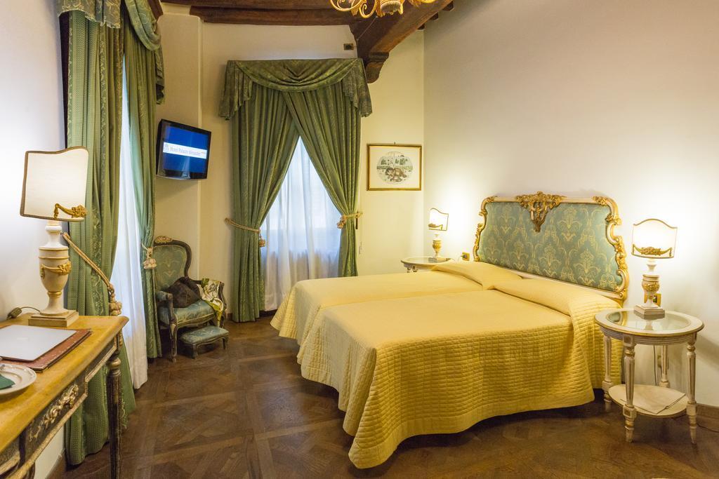 Hotel Palazzo Alexander Lucca Exterior photo